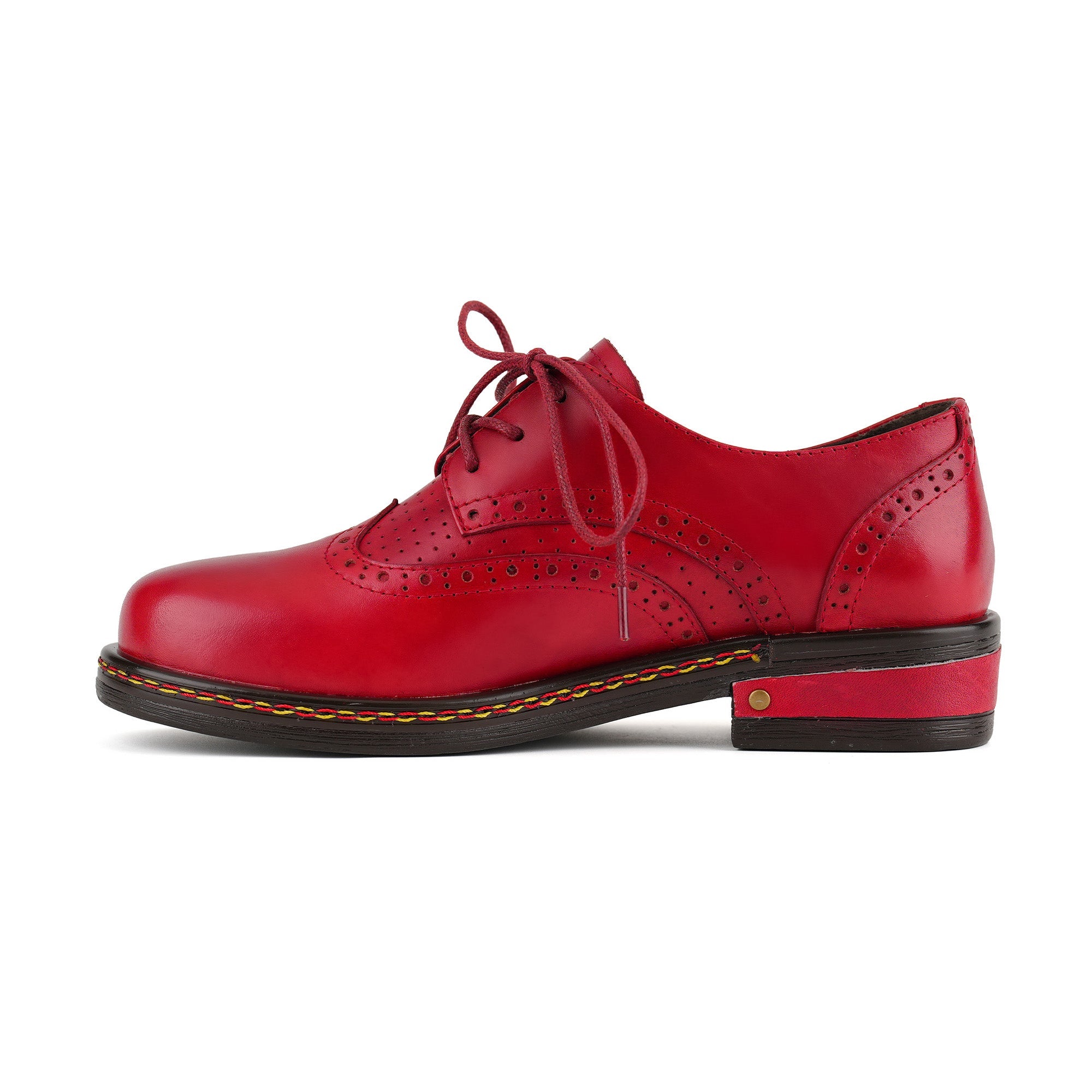 Classic Brogue Leather Lace-Up Flat Shoes