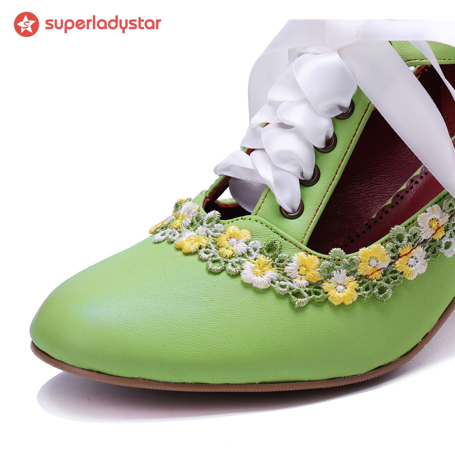 Spring Daisy Floral Vintage Pumps