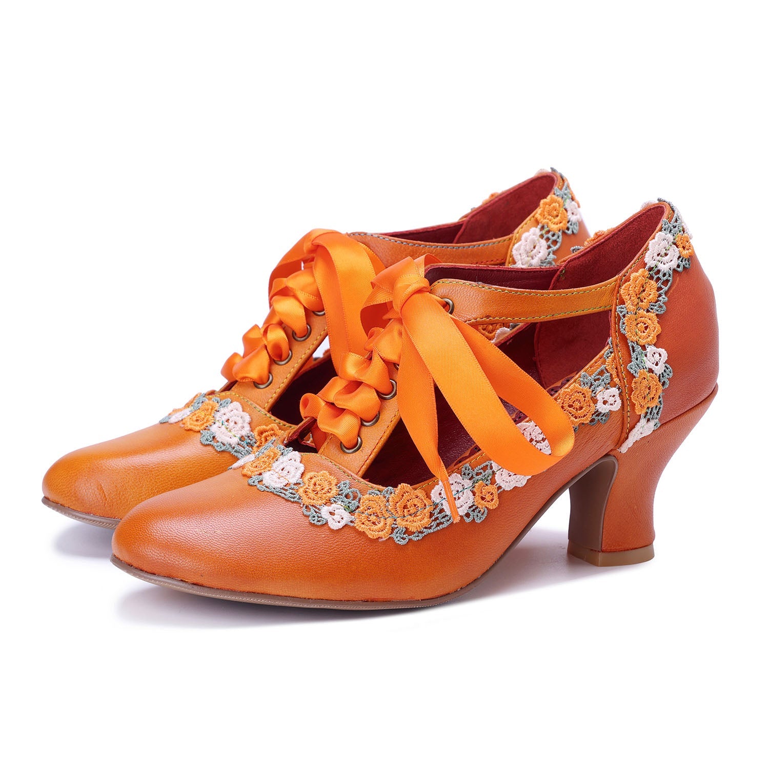 Spring Daisy Floral Vintage Pumps